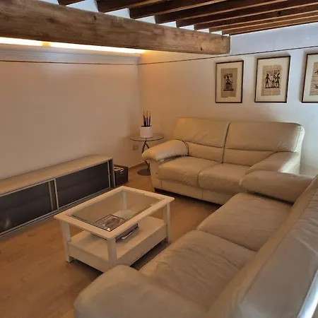 Appartement Ameli House *